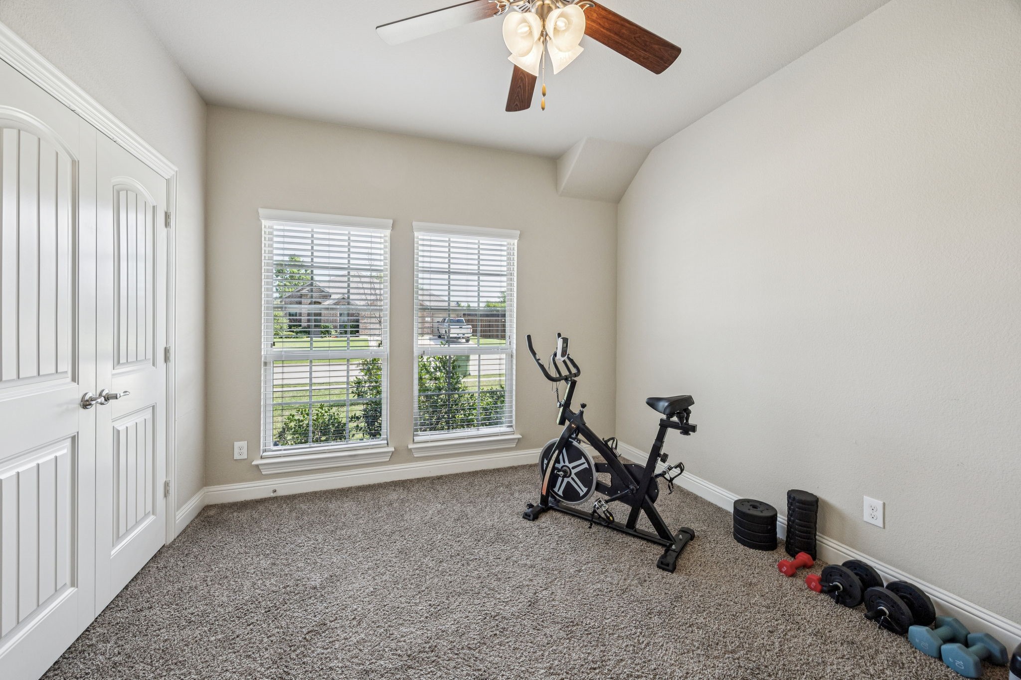 540 Winnetka Drive