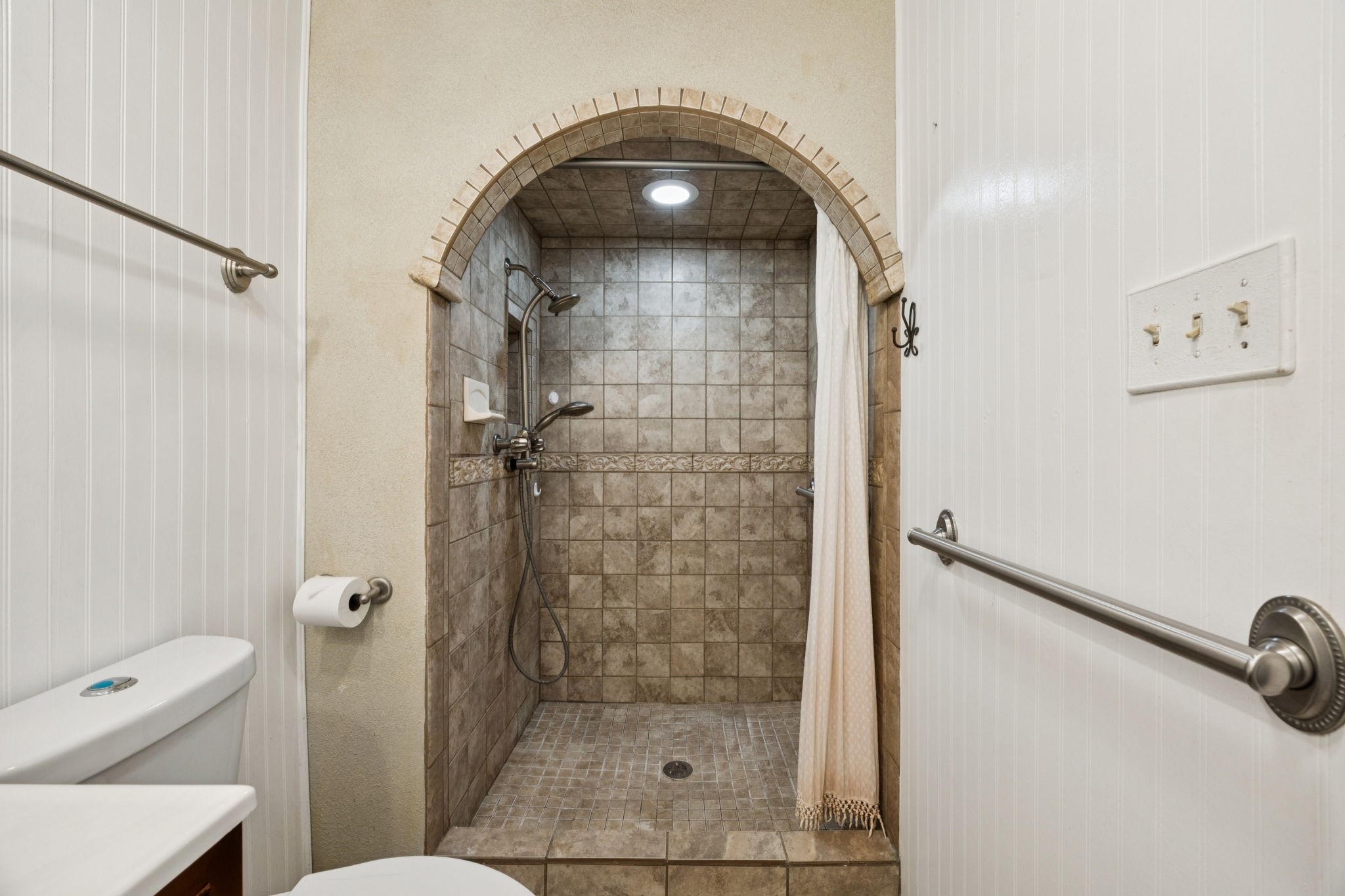 4101 Longstraw Drive