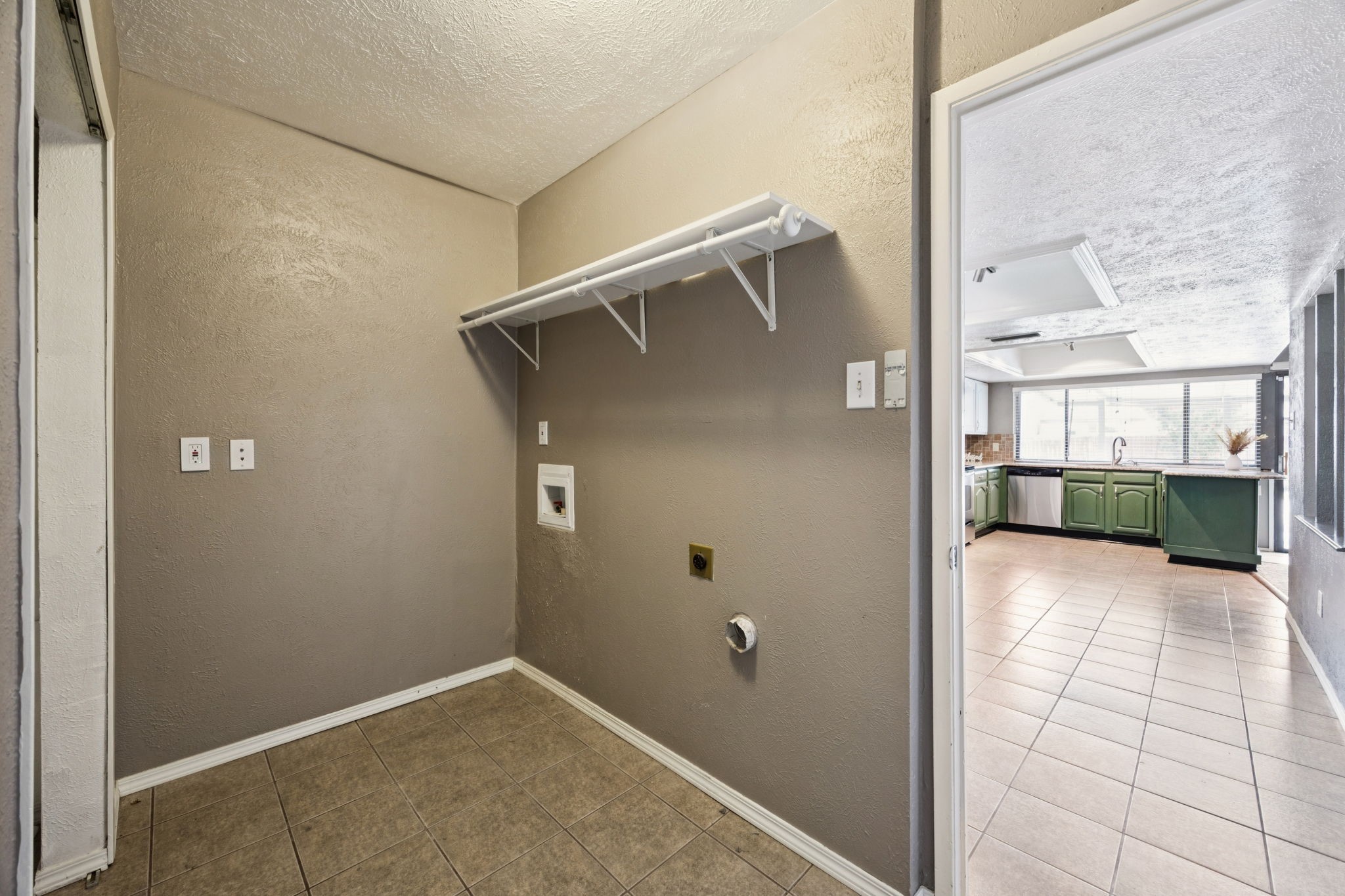 4101 Longstraw Drive