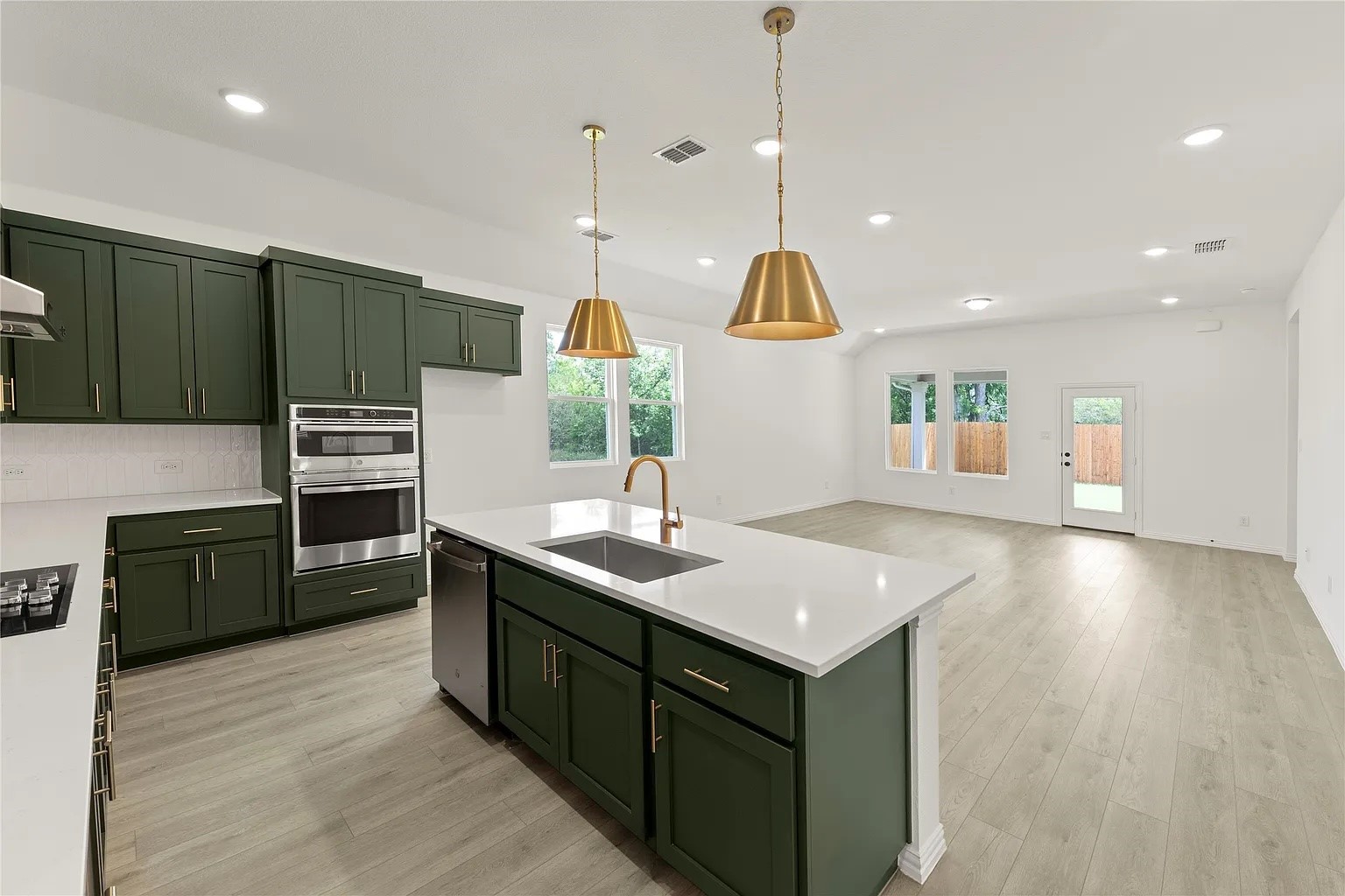 2121 Williams Road