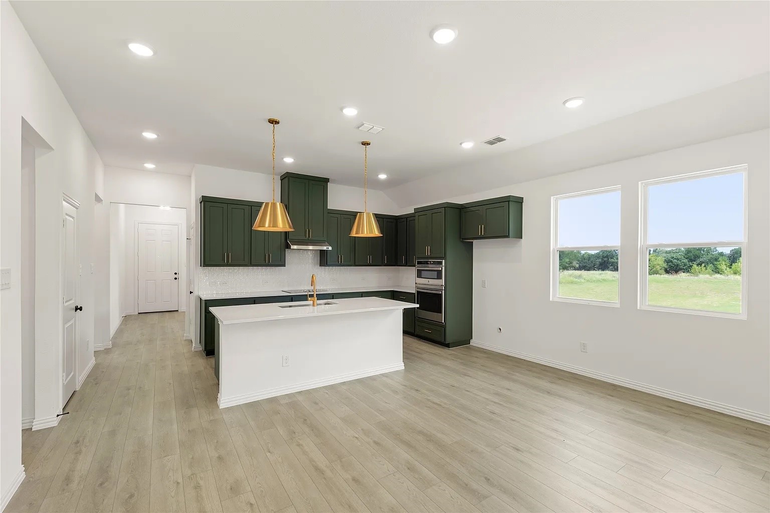 2121 Williams Road