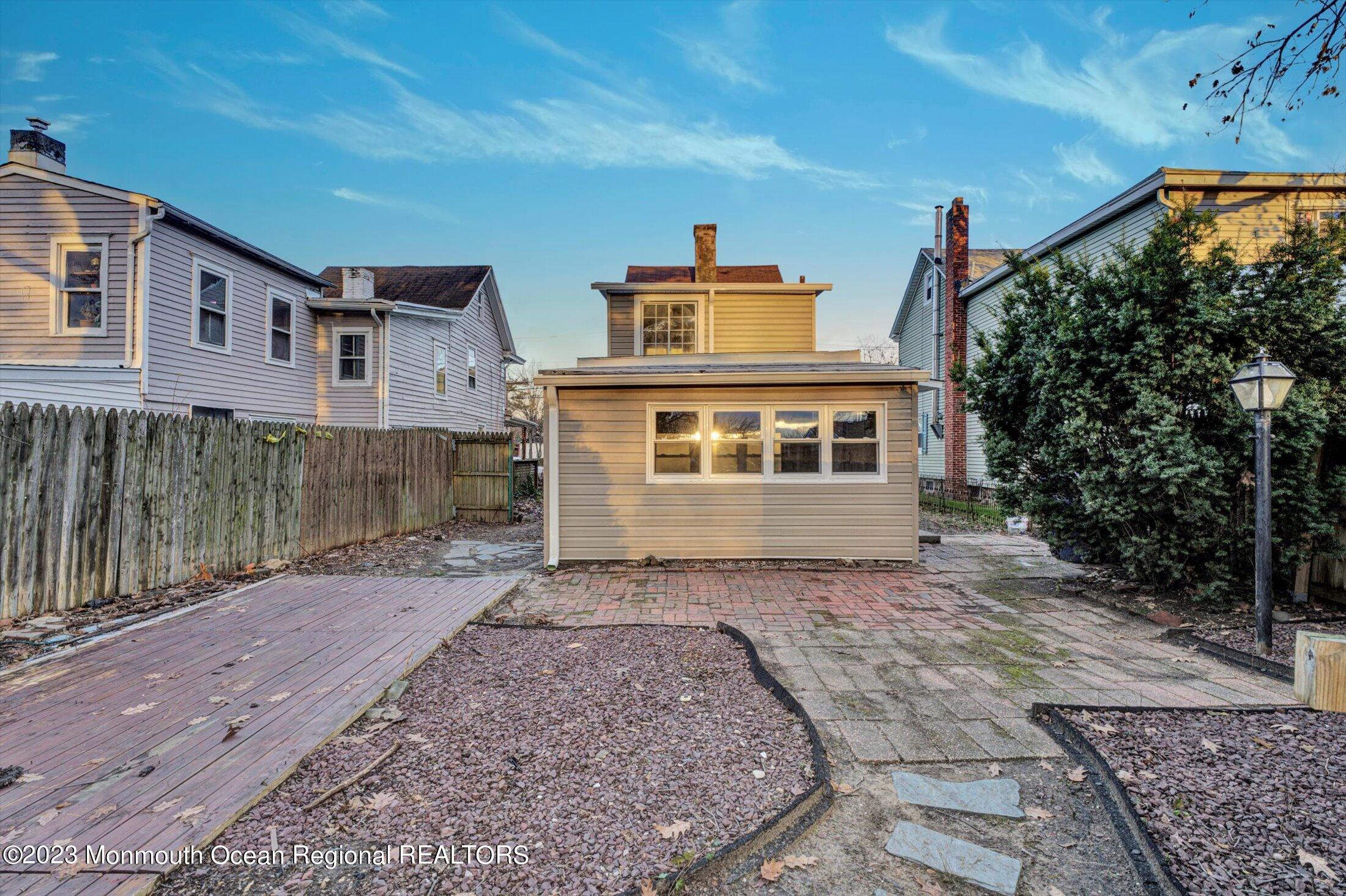 467 Cooper Street
