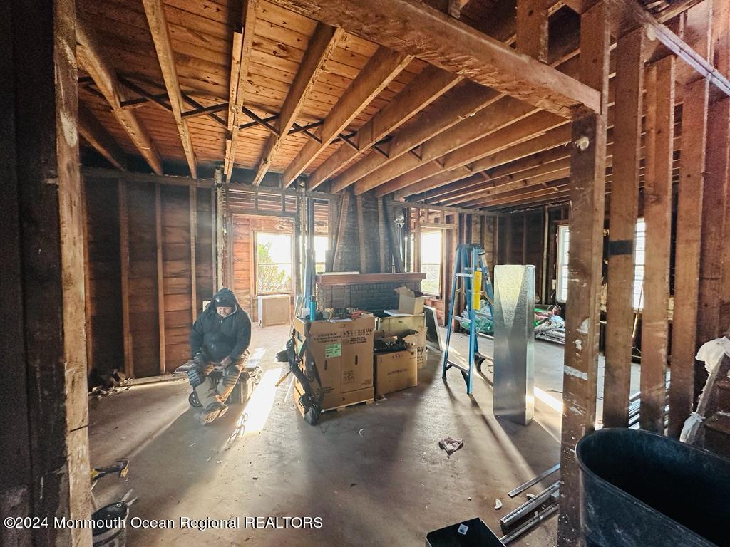 4 Euclid Avenue