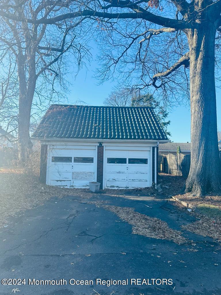 4 Euclid Avenue