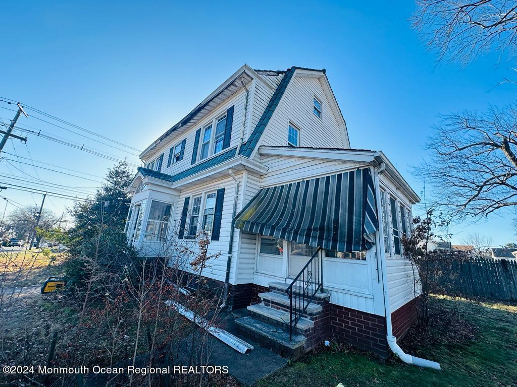 4 Euclid Avenue