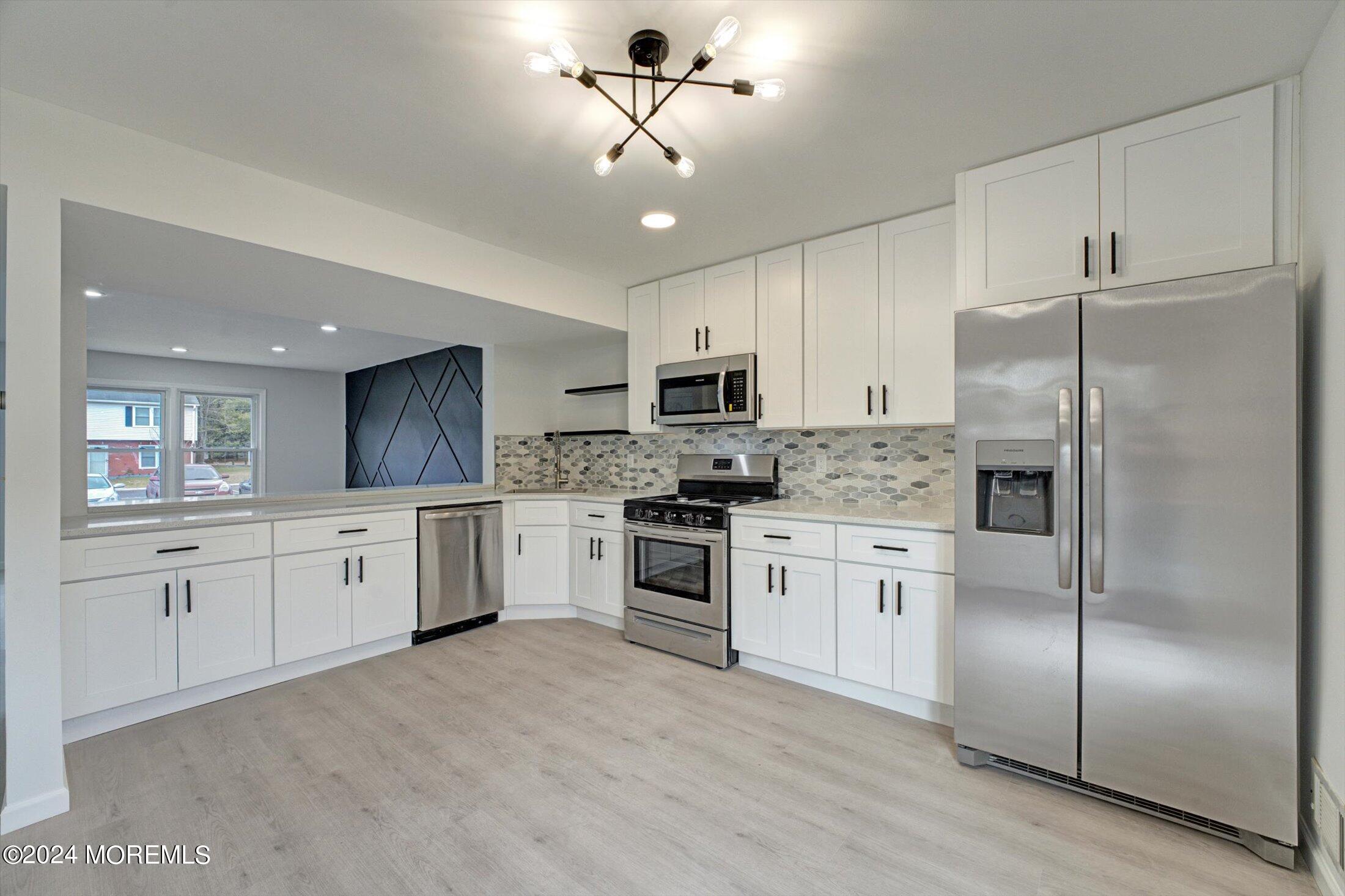 1032 Sawmill Road, 26