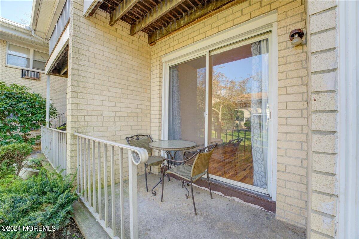 400 Cranbury Road, 15