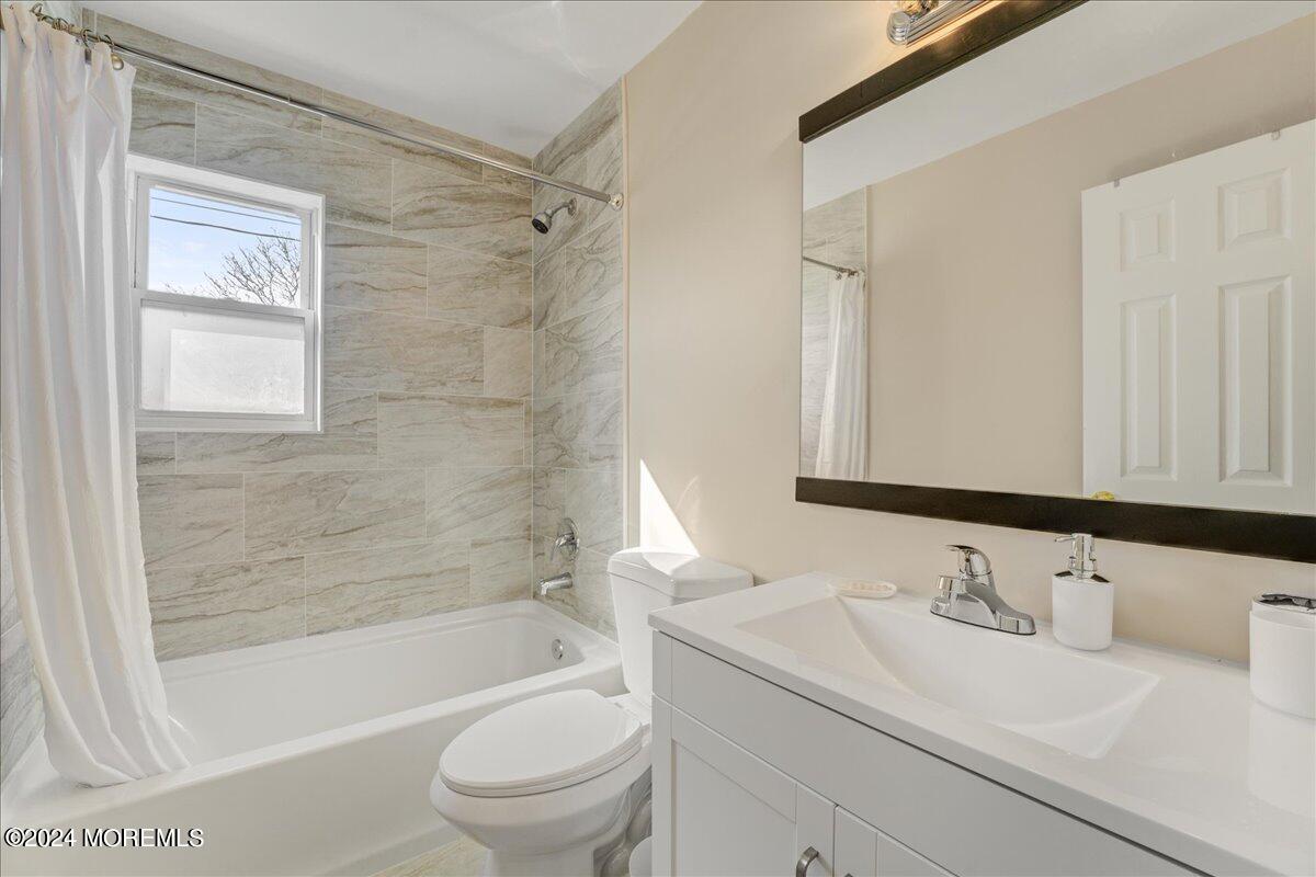 400 Cranbury Road, 15