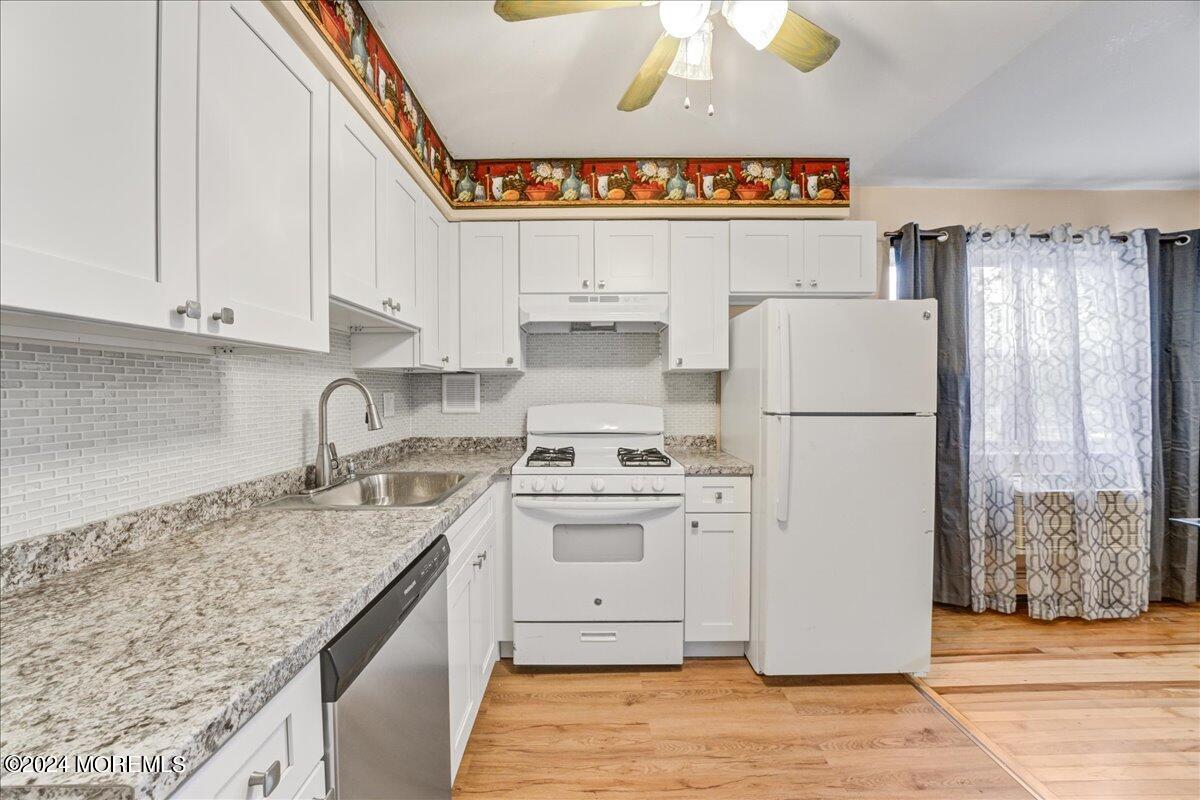400 Cranbury Road, 15