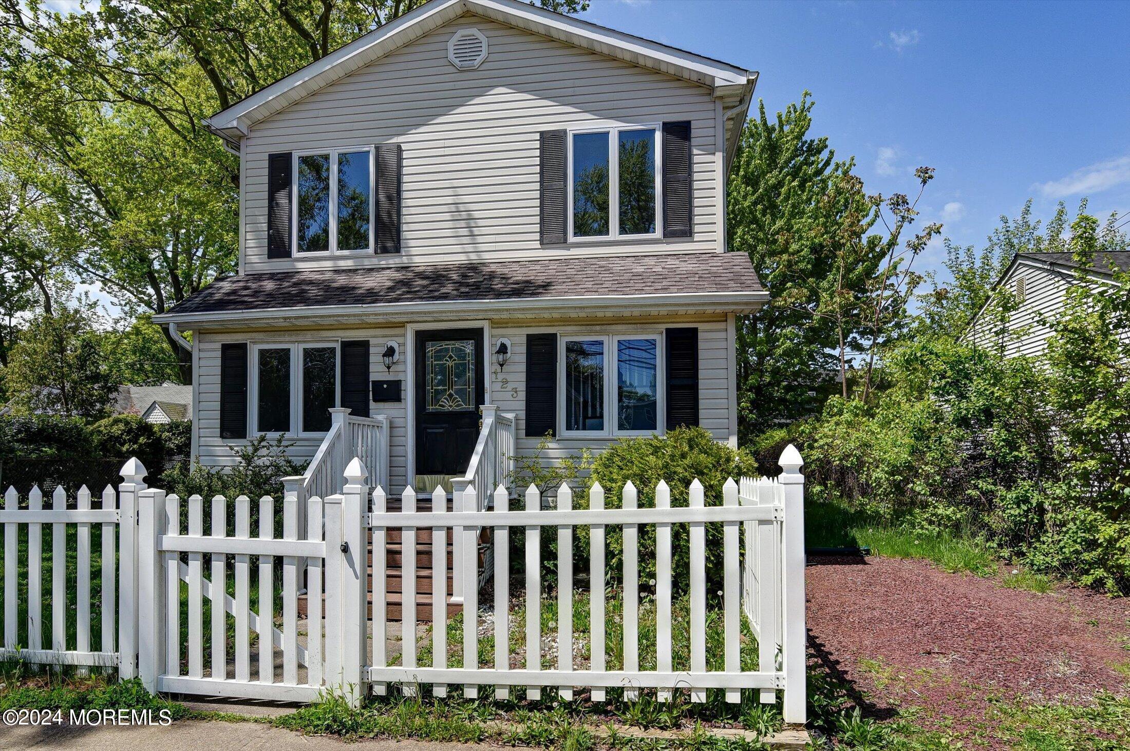 123 Ocean Avenue
