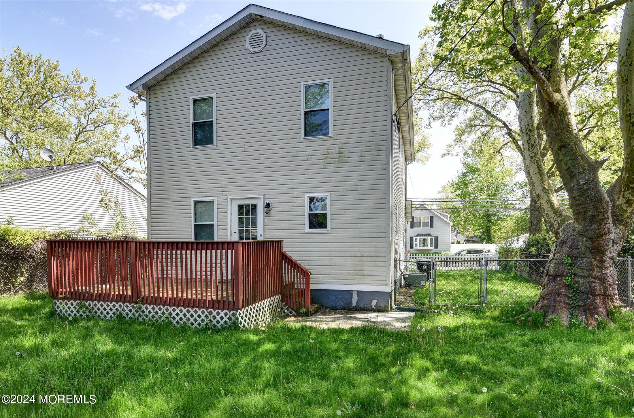 123 Ocean Avenue