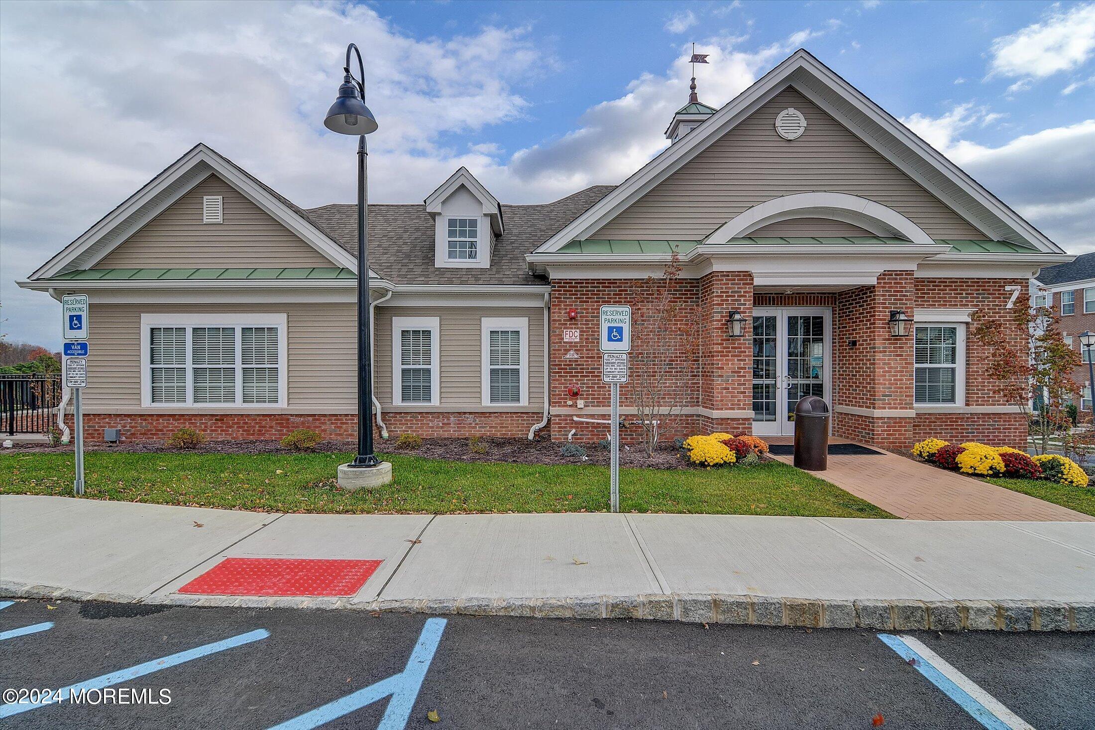 1703 Ridgeview Court, 1703