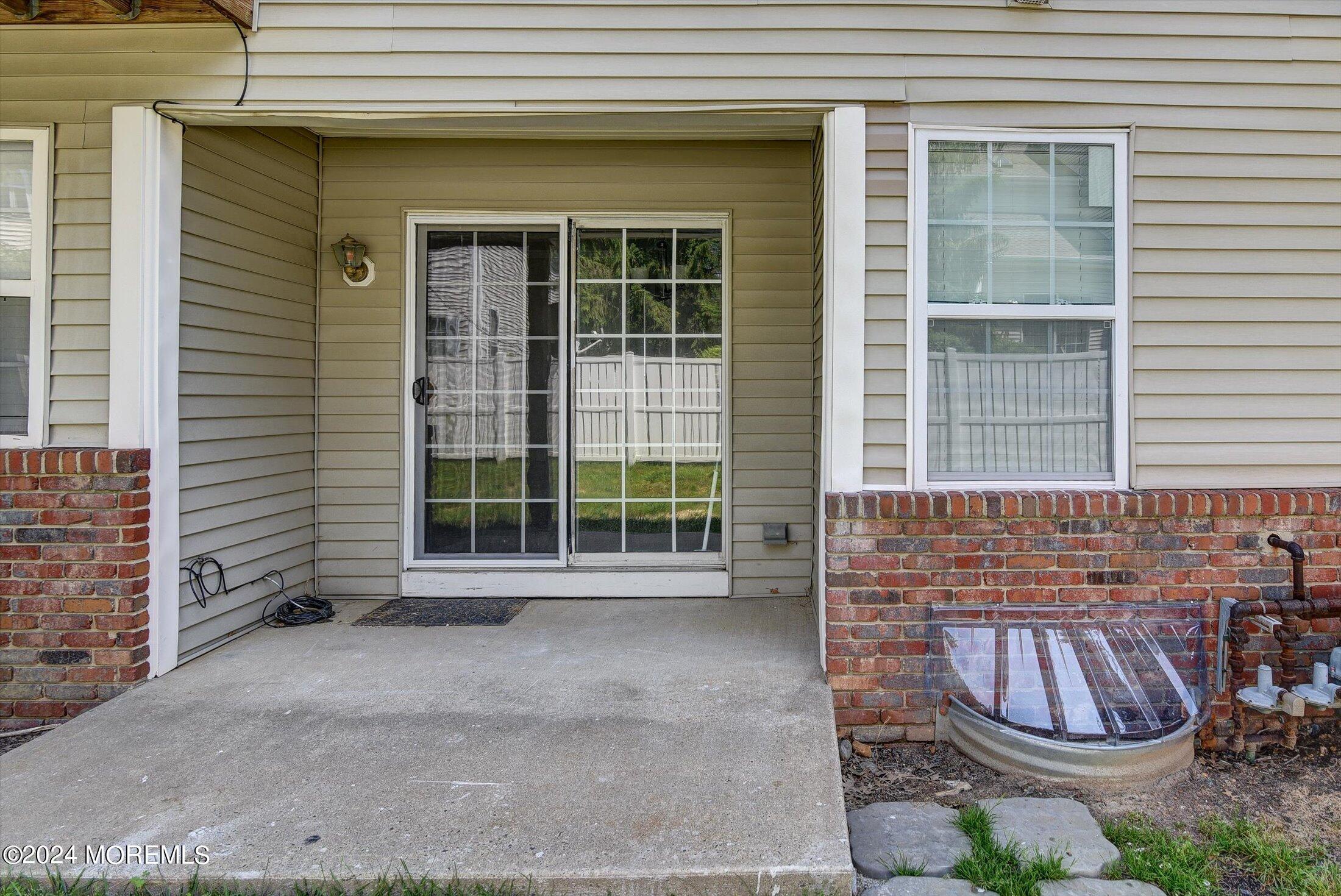 1703 Ridgeview Court, 1703