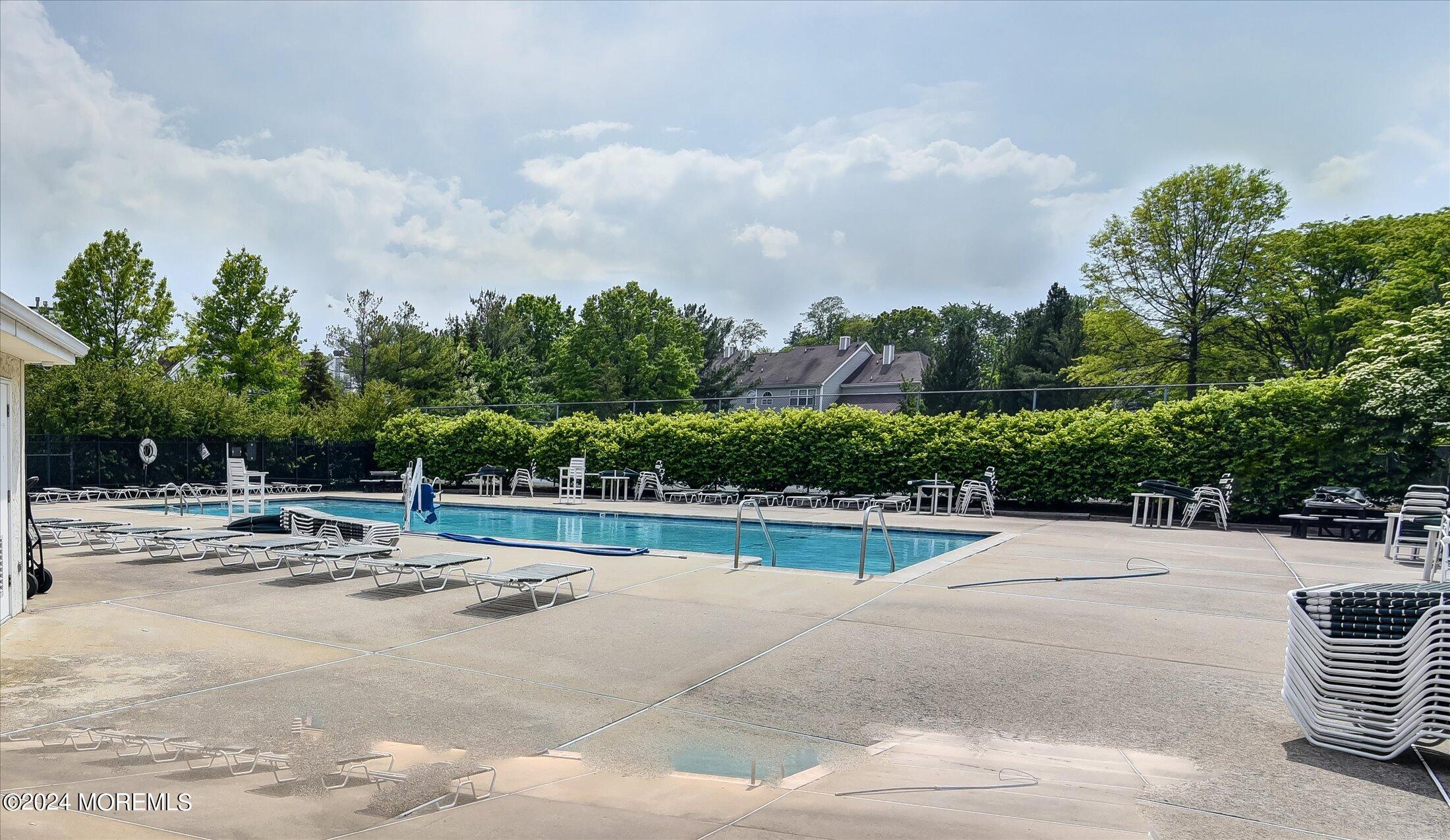 1703 Ridgeview Court, 1703
