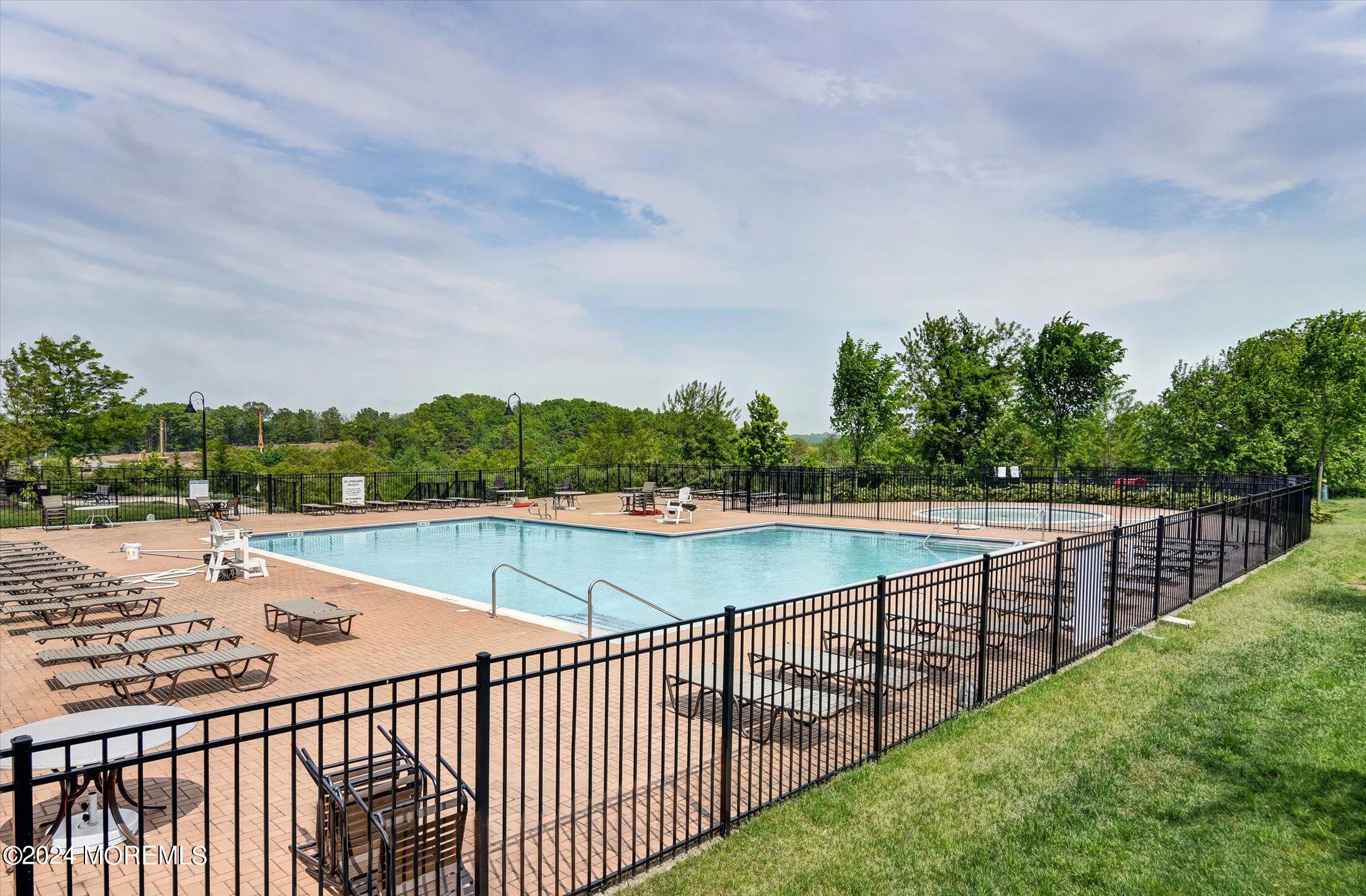 1703 Ridgeview Court, 1703
