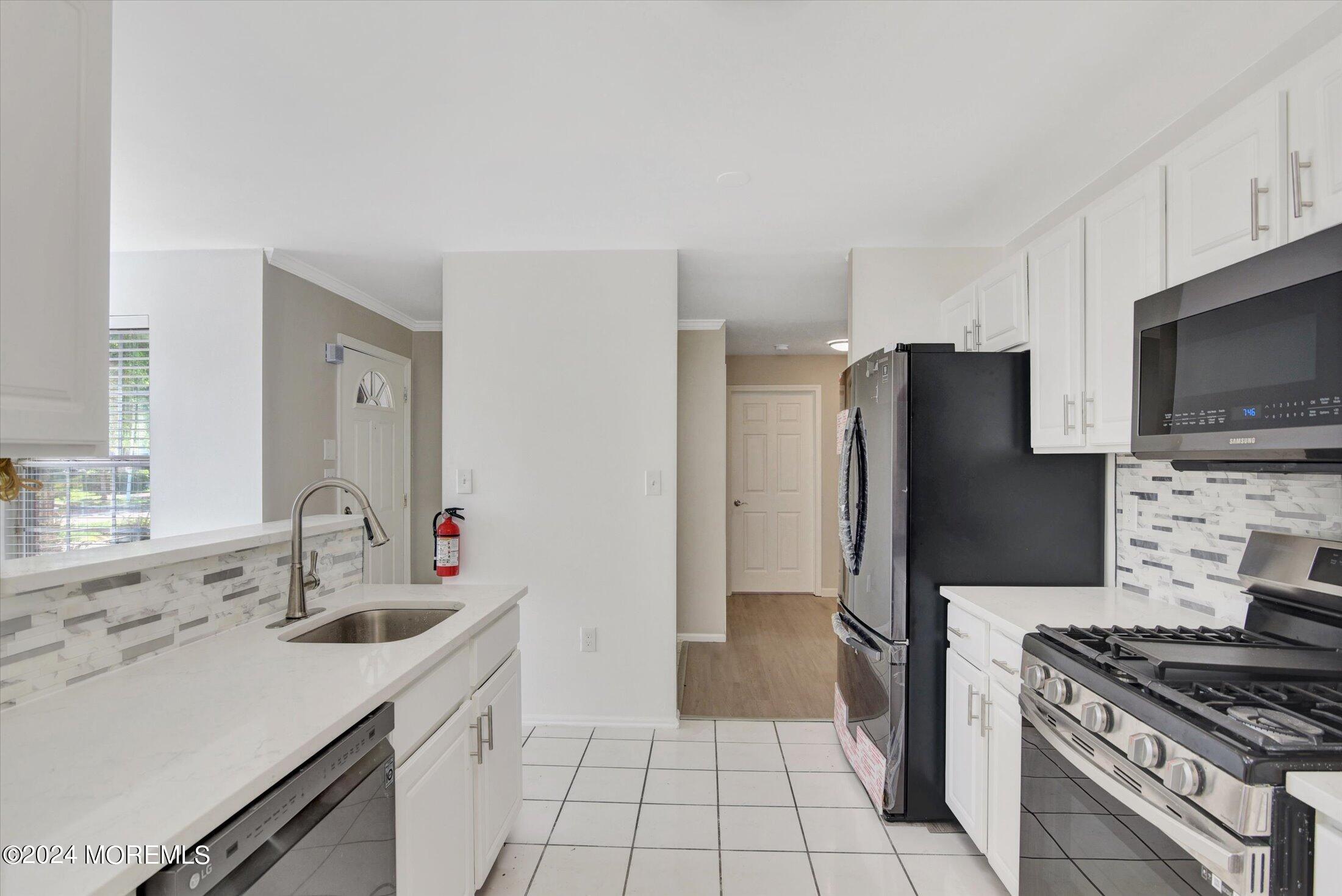 1703 Ridgeview Court, 1703