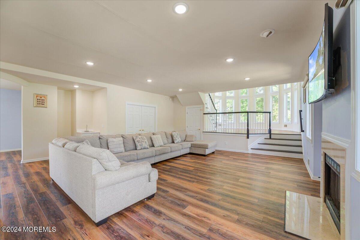 12 Shallow Brook Road