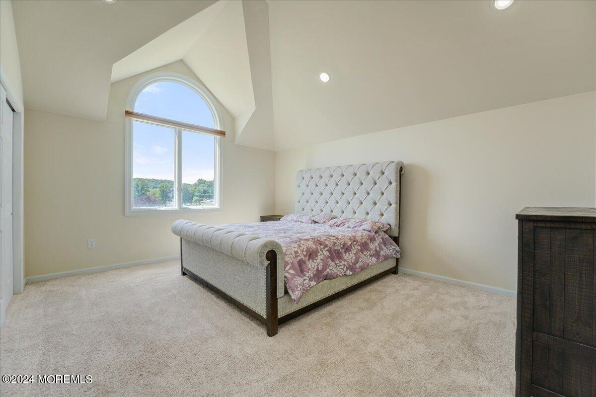 12 Shallow Brook Road