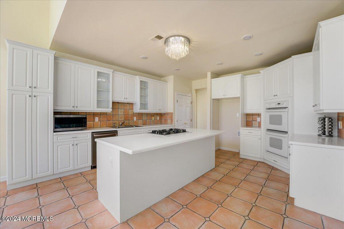 12 Shallow Brook Road