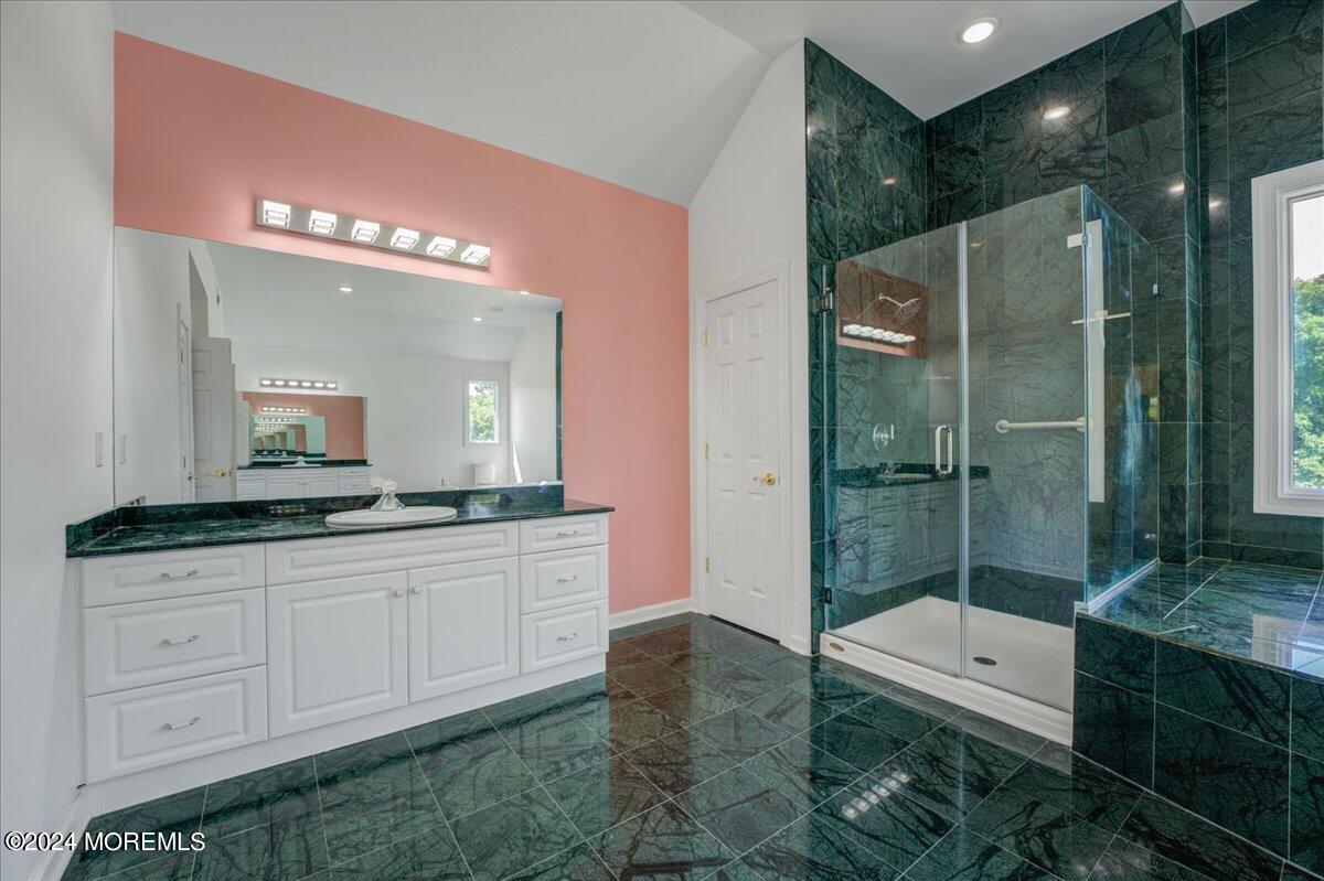 12 Shallow Brook Road