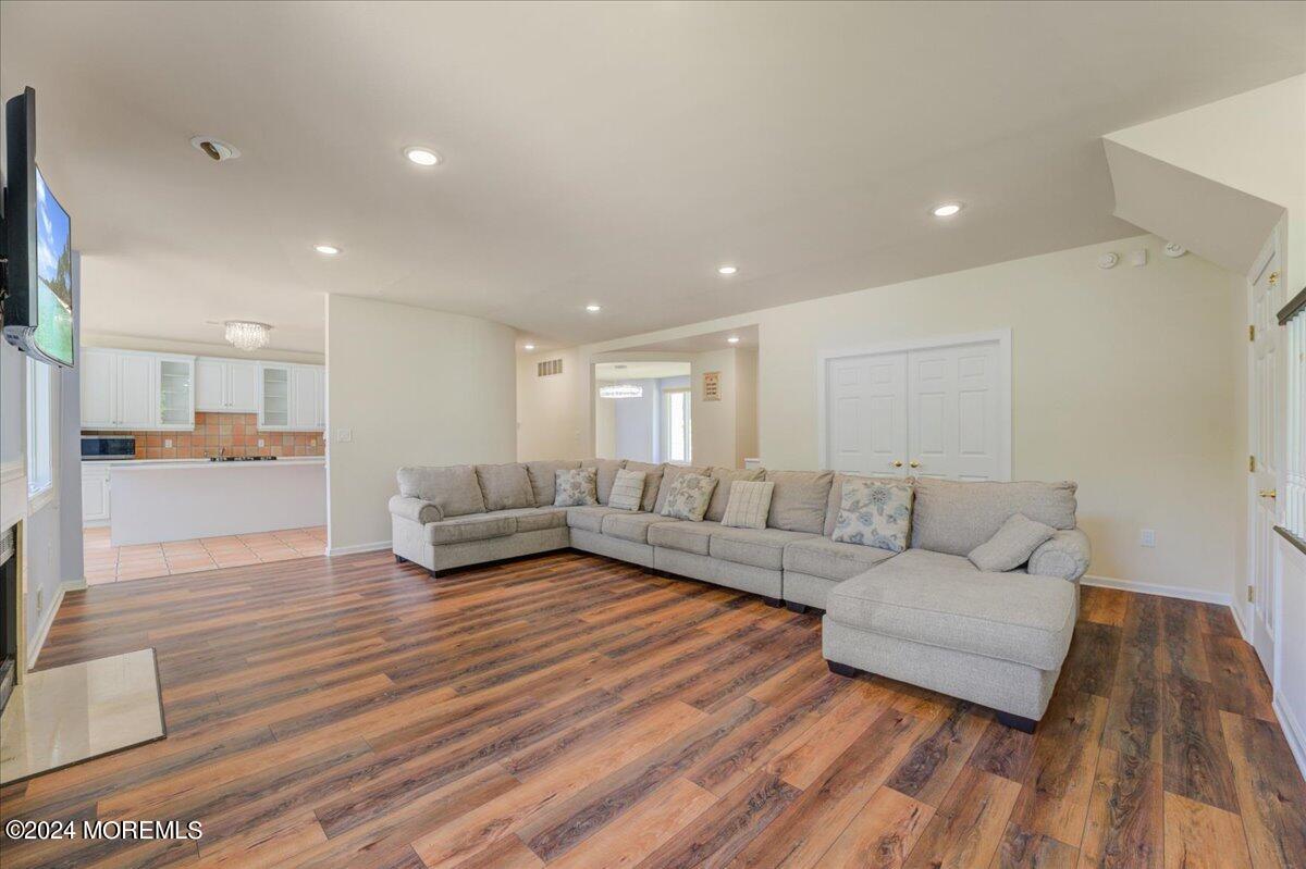 12 Shallow Brook Road