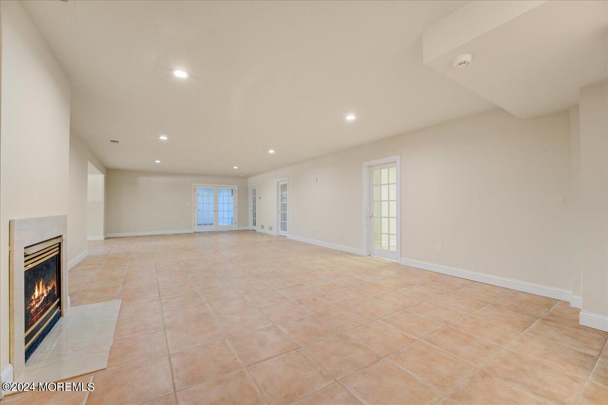 12 Shallow Brook Road