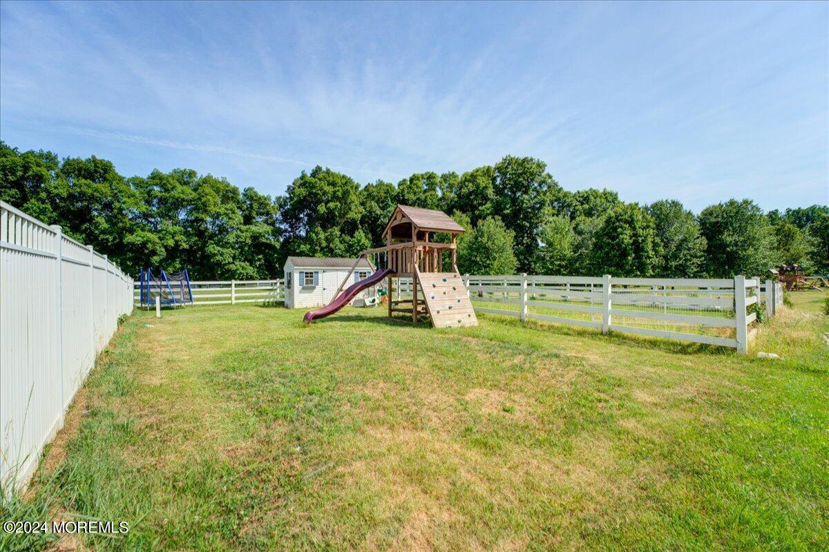 12 Shallow Brook Road