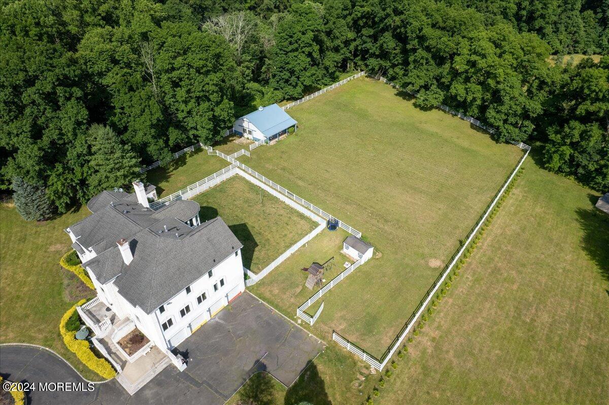 12 Shallow Brook Road