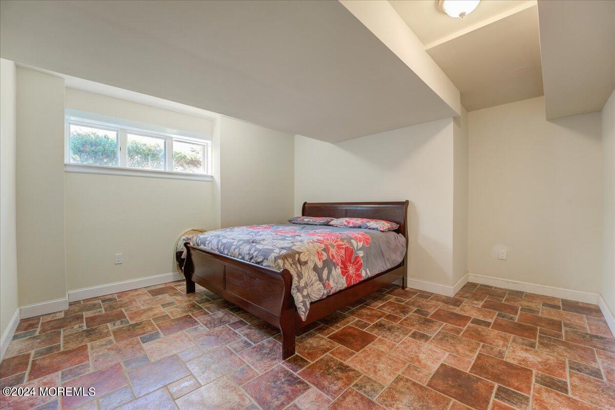 12 Shallow Brook Road