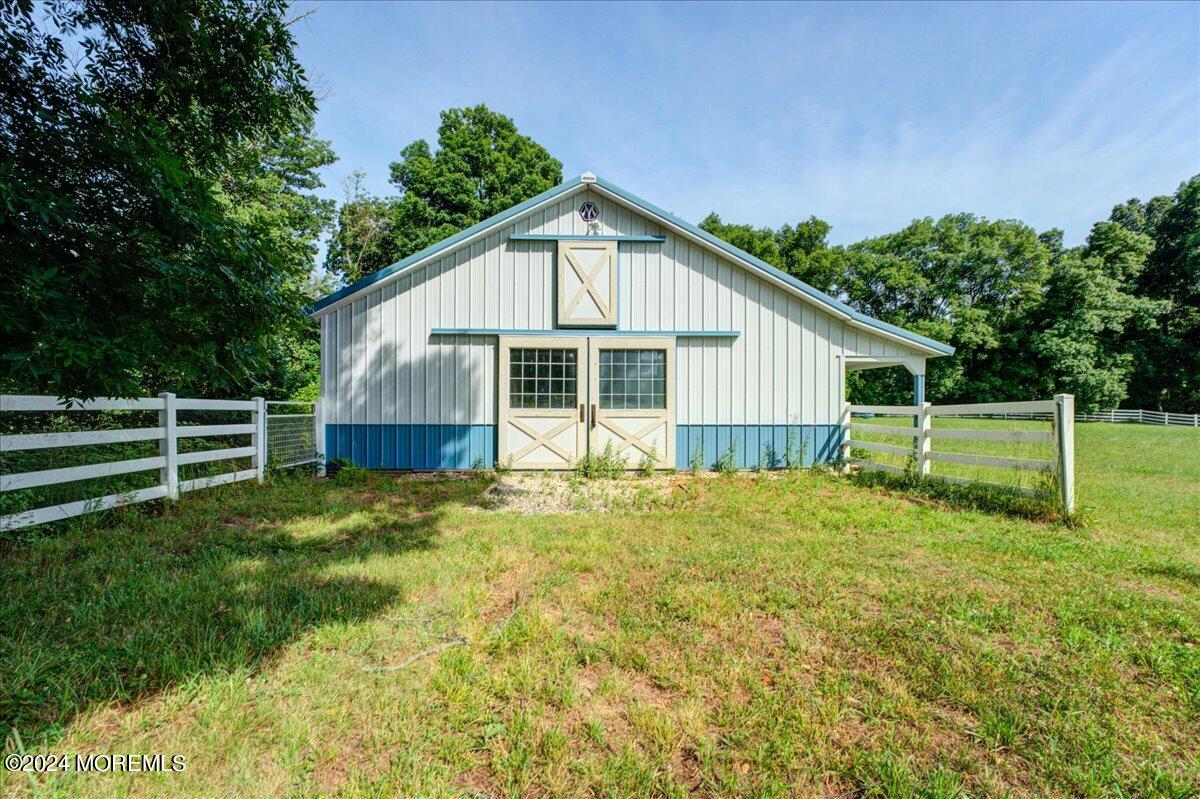 12 Shallow Brook Road