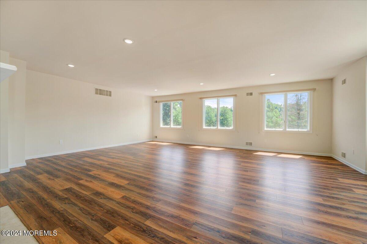 12 Shallow Brook Road