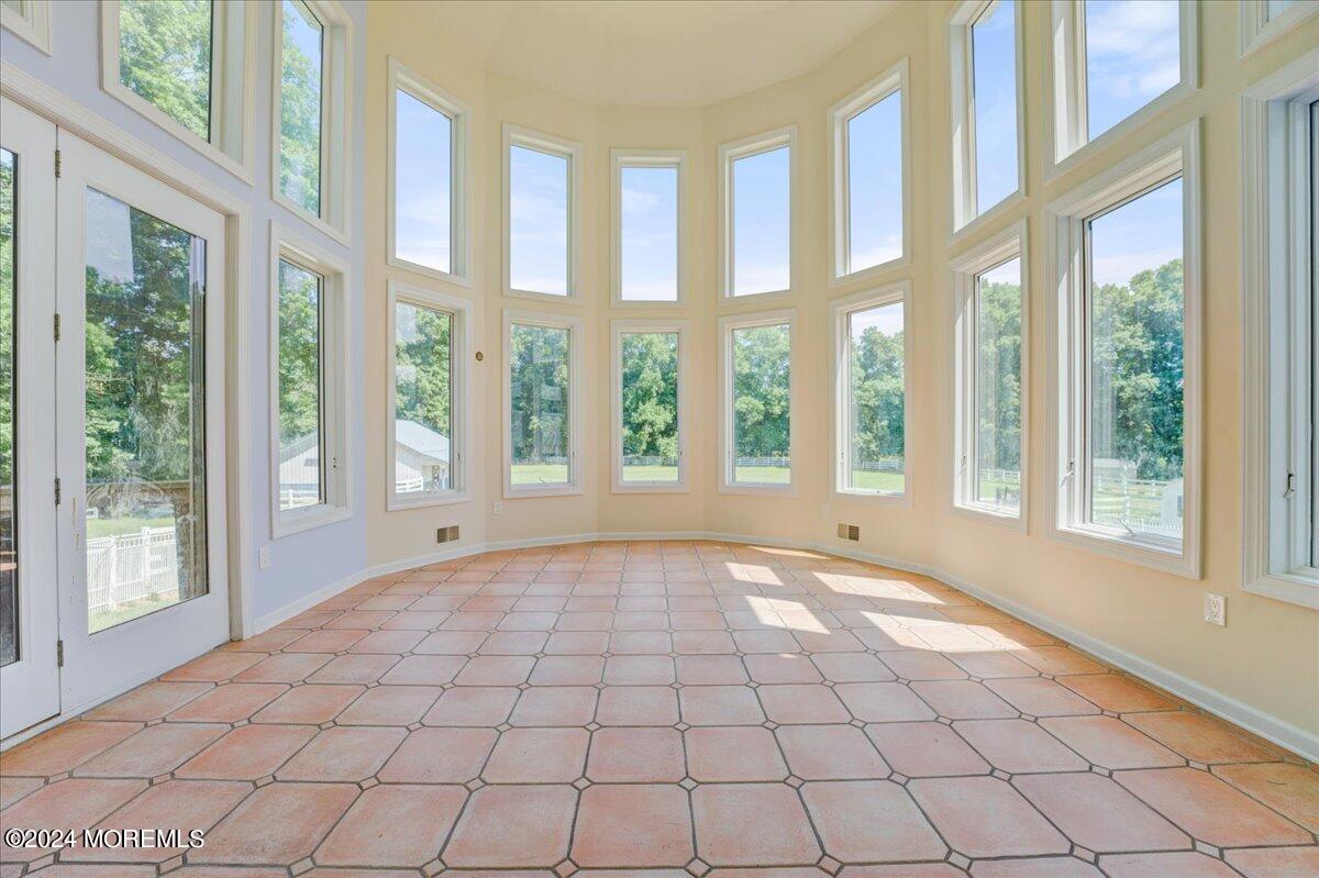 12 Shallow Brook Road