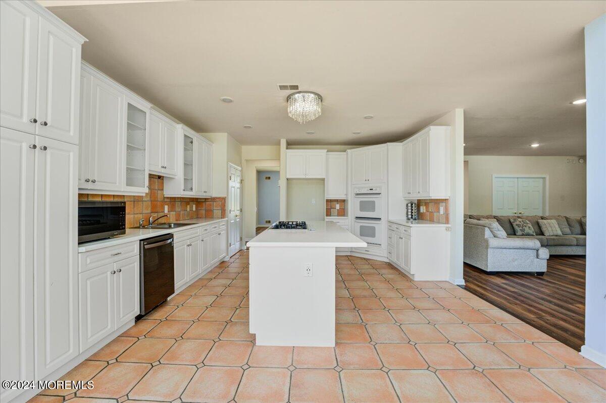 12 Shallow Brook Road