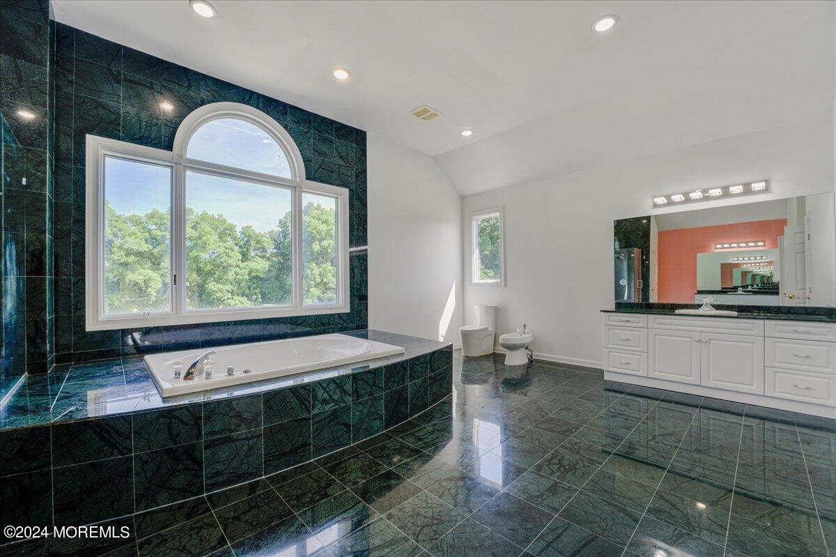 12 Shallow Brook Road