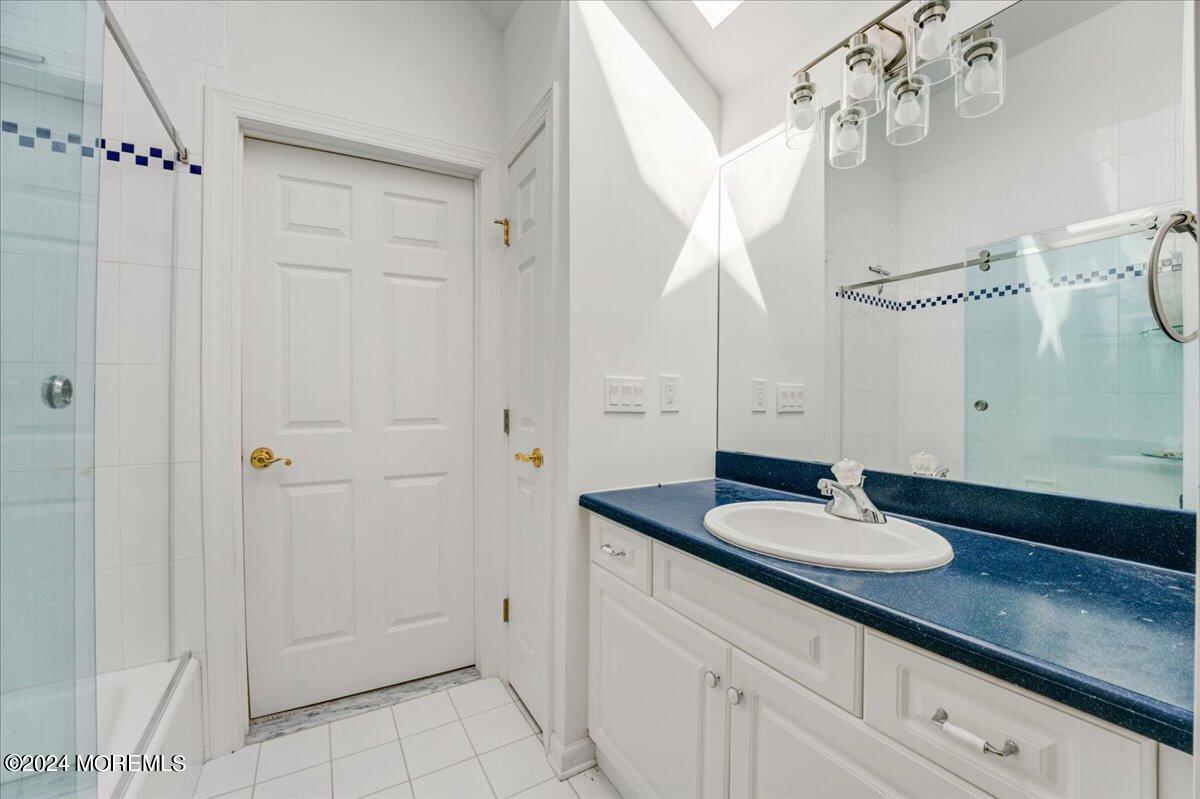 12 Shallow Brook Road