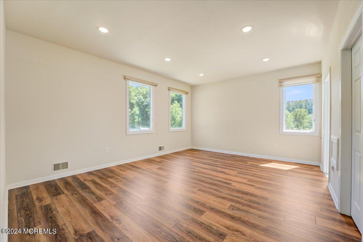 12 Shallow Brook Road