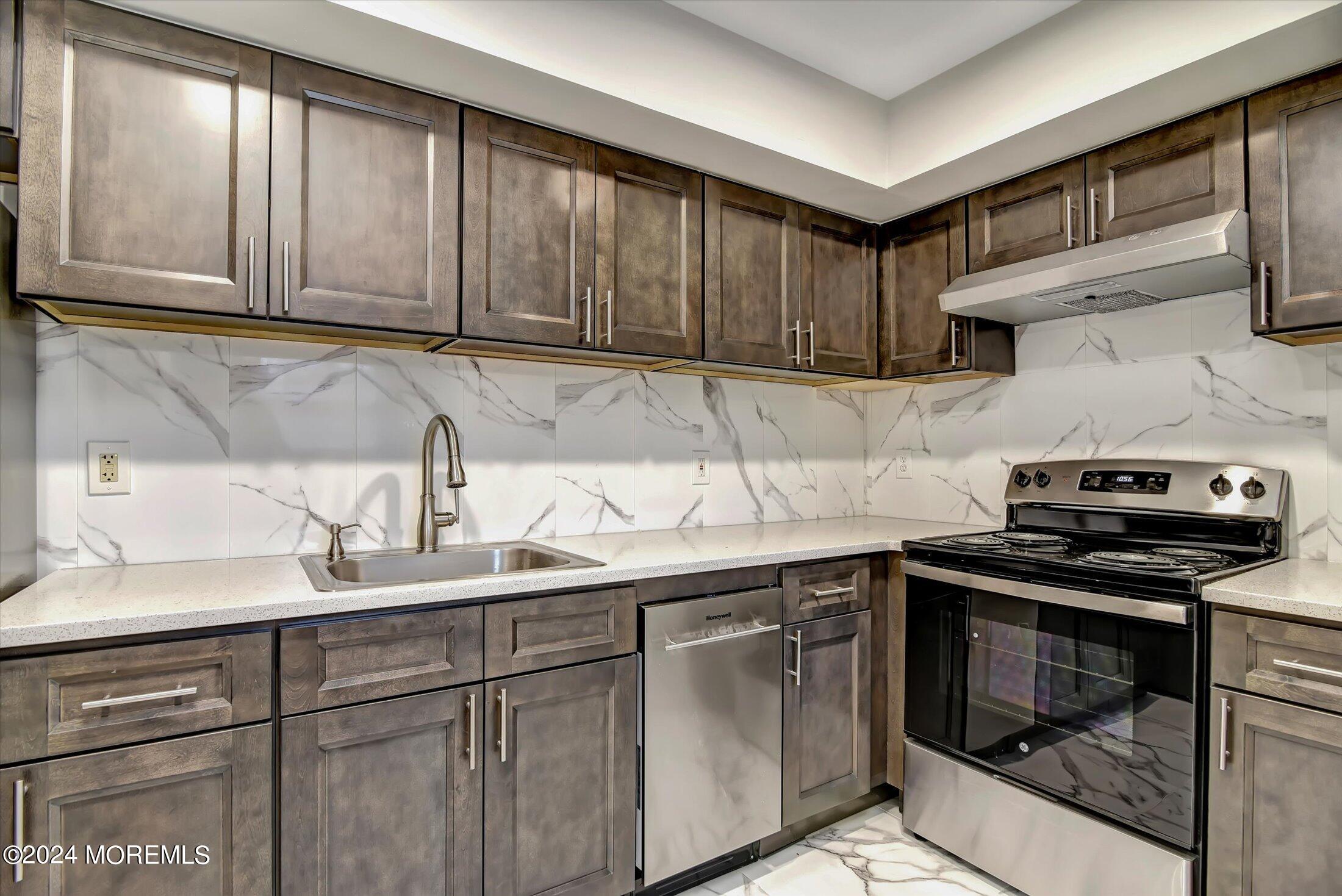 353 Sawmill Road, 41