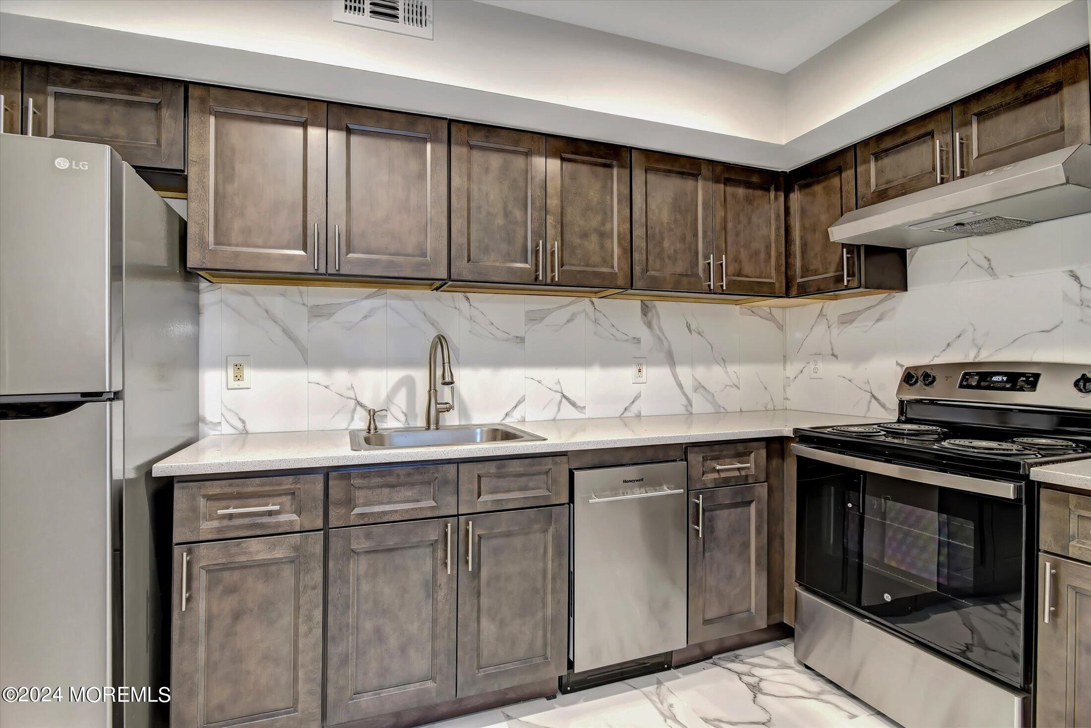 353 Sawmill Road, 41