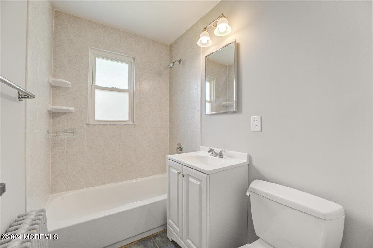 349 Bloomfield Avenue, 25