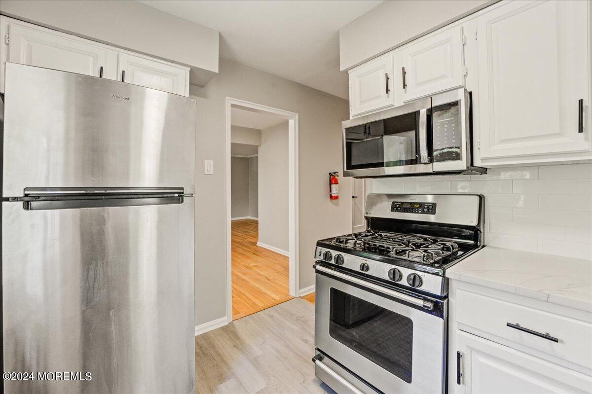 349 Bloomfield Avenue, 25