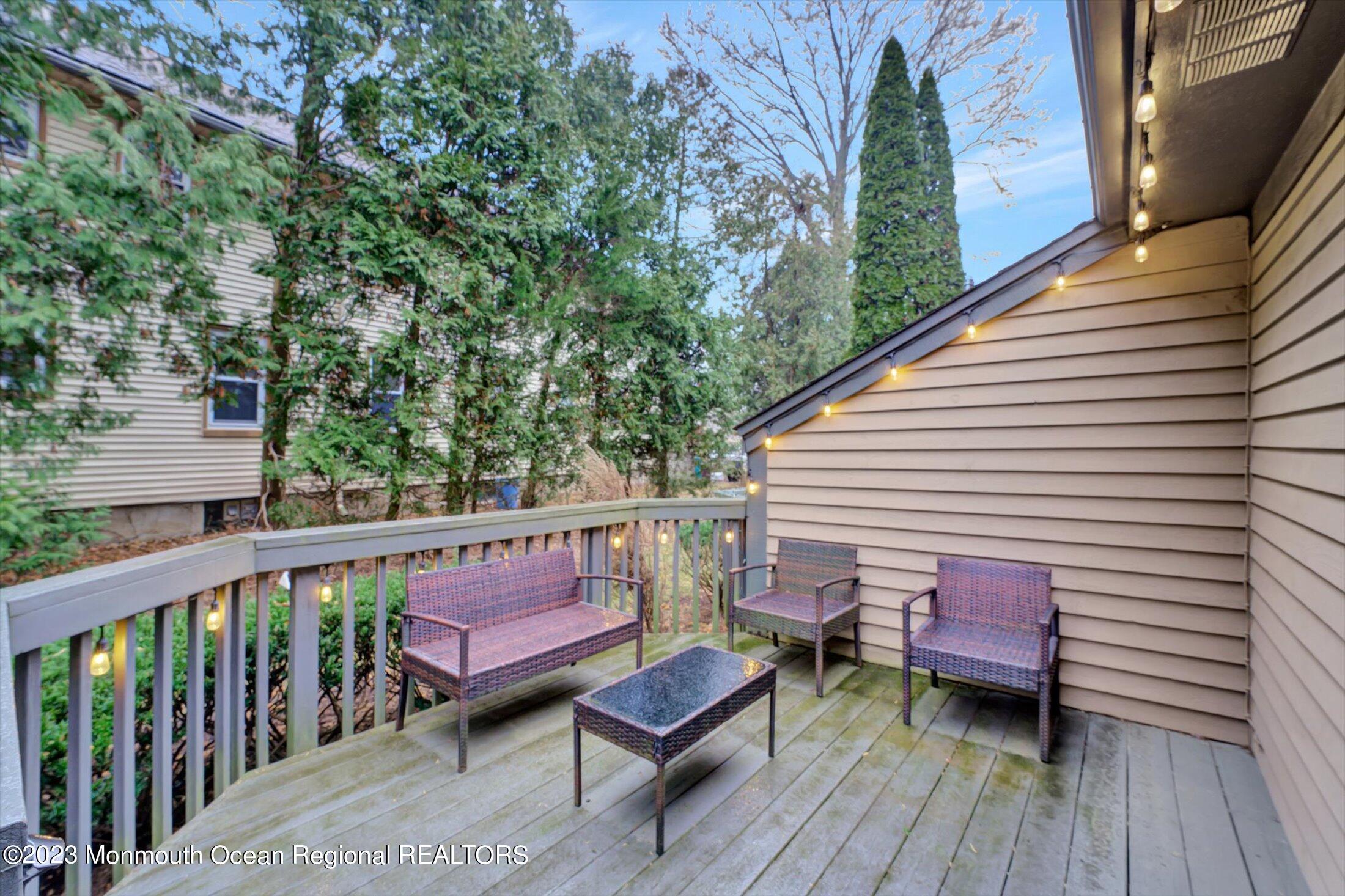 231 Grant Avenue, 17
