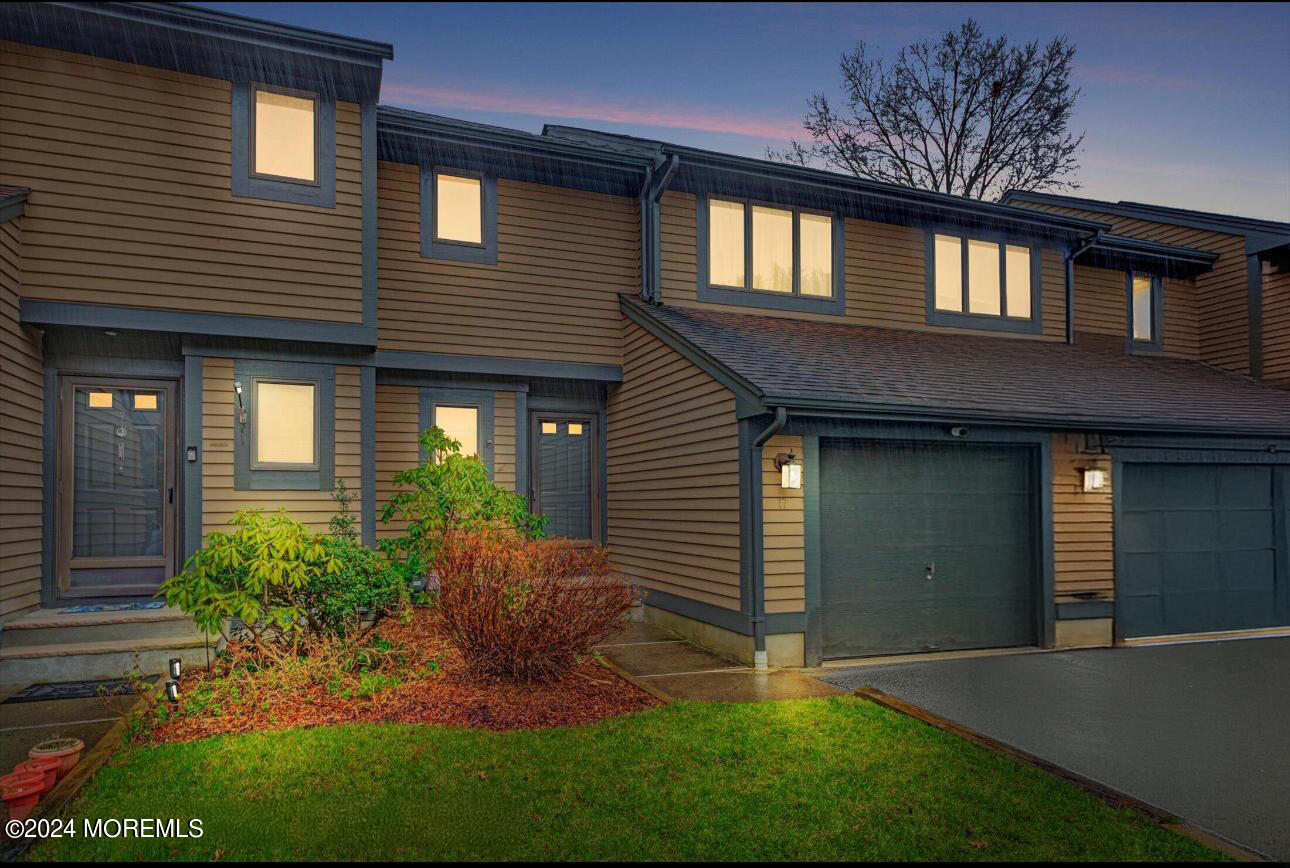 231 Grant Avenue, 17