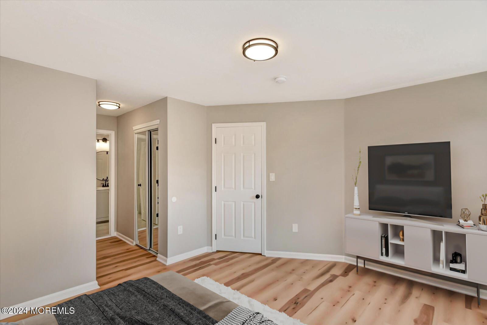 161 W Market Street, 1412