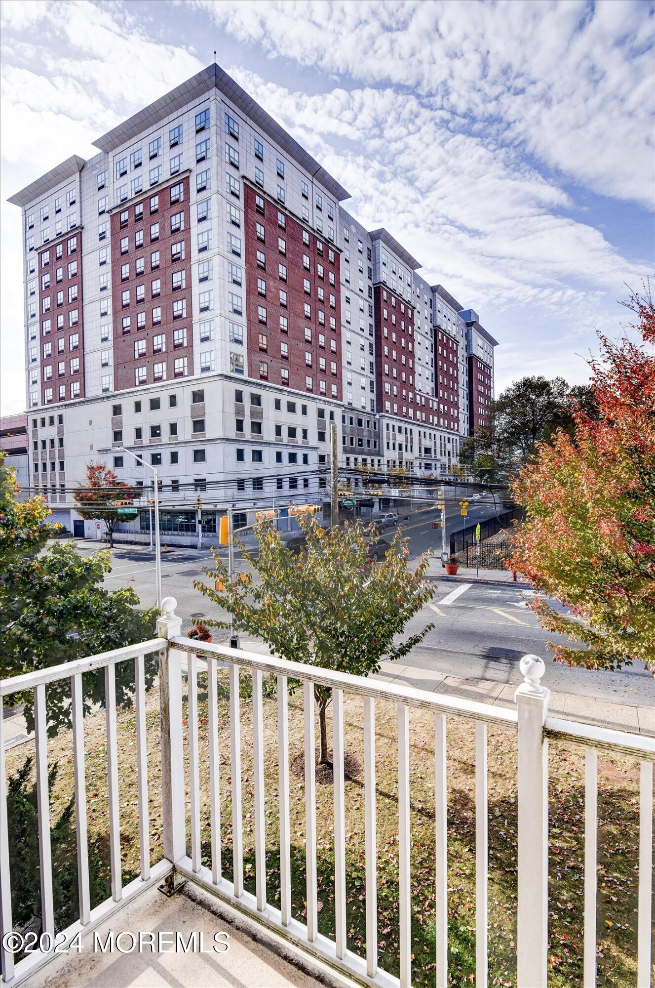 161 W Market Street, 1412