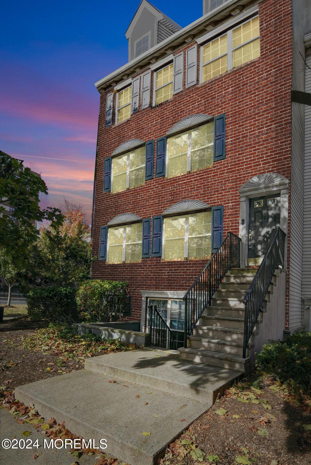161 W Market Street, 1412