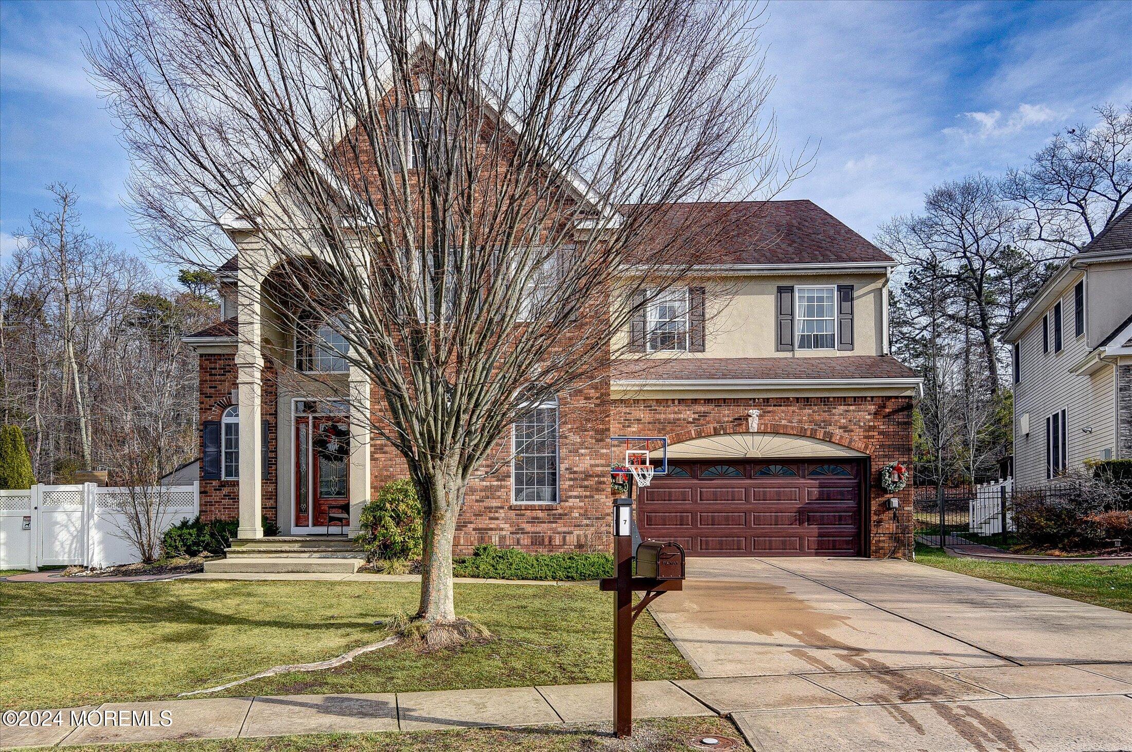 7 Rockspray Court