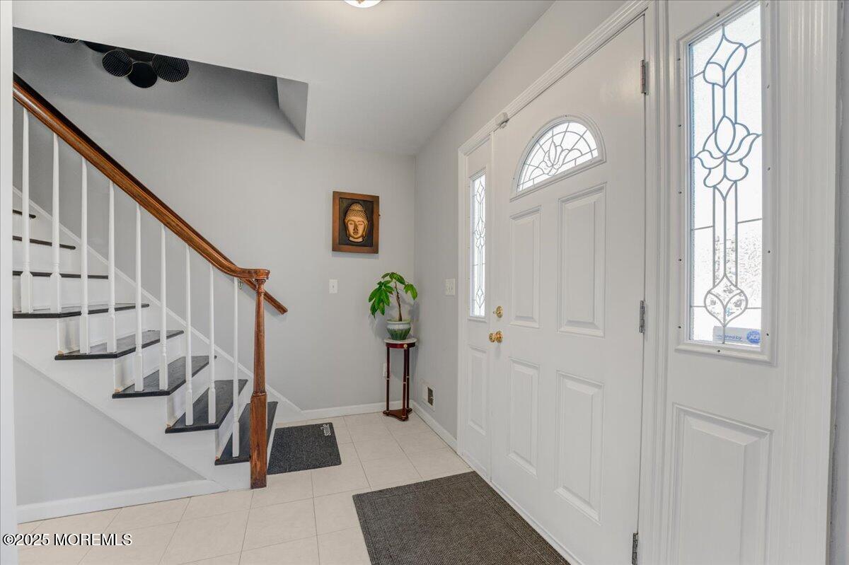 7 Harding Avenue
