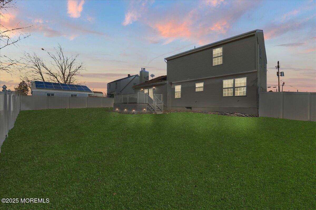 7 Harding Avenue