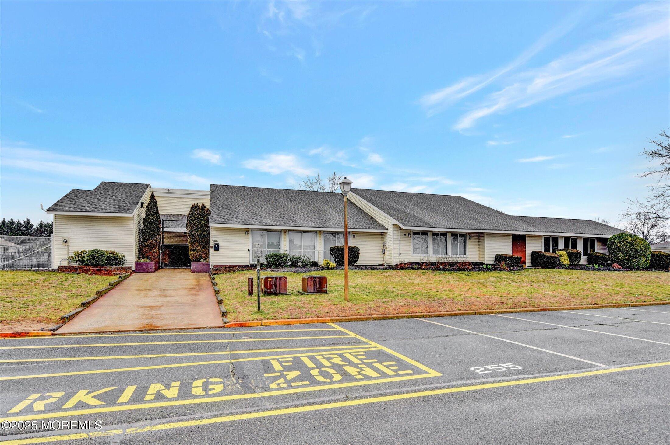 81 Sawmill Road, 573