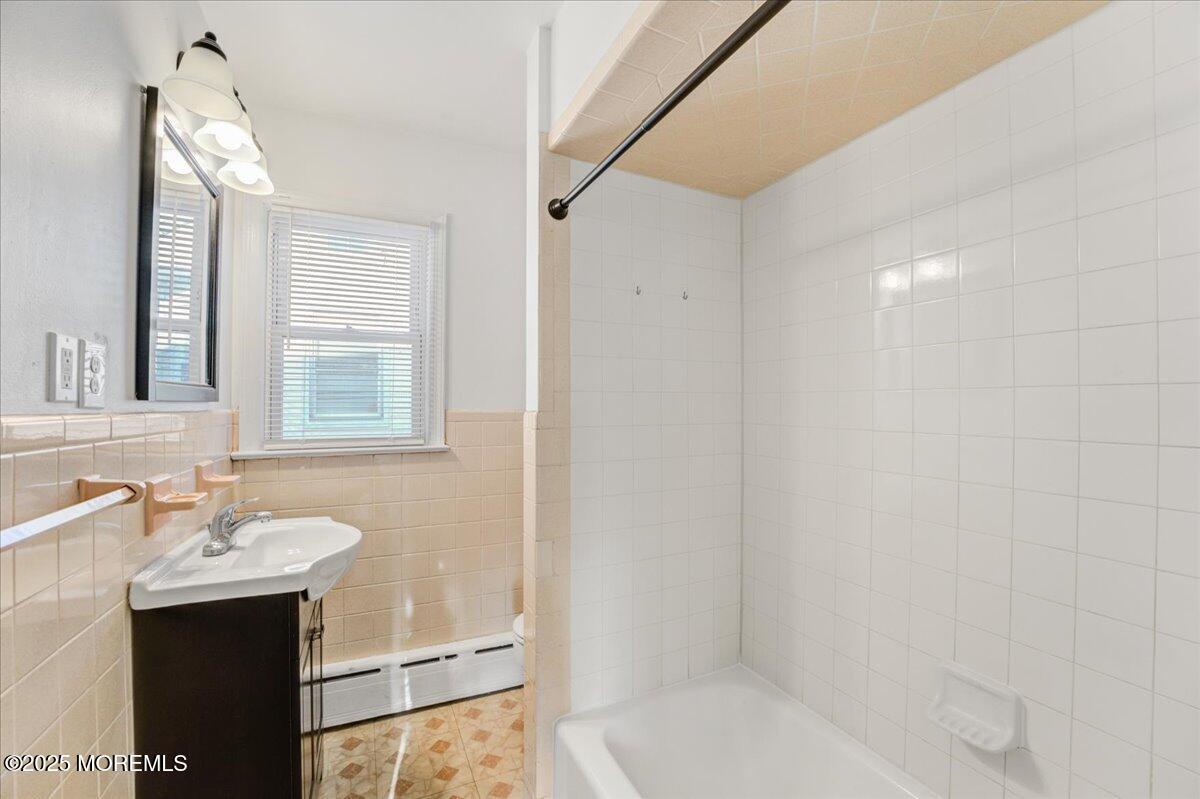 1 Gaston Avenue 2nd FLOOR